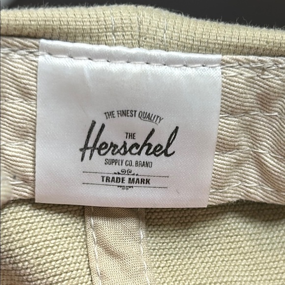 Herschel Supply Co. Cream Embroidered “H” SnapBack Cap - Picture 2 of 12